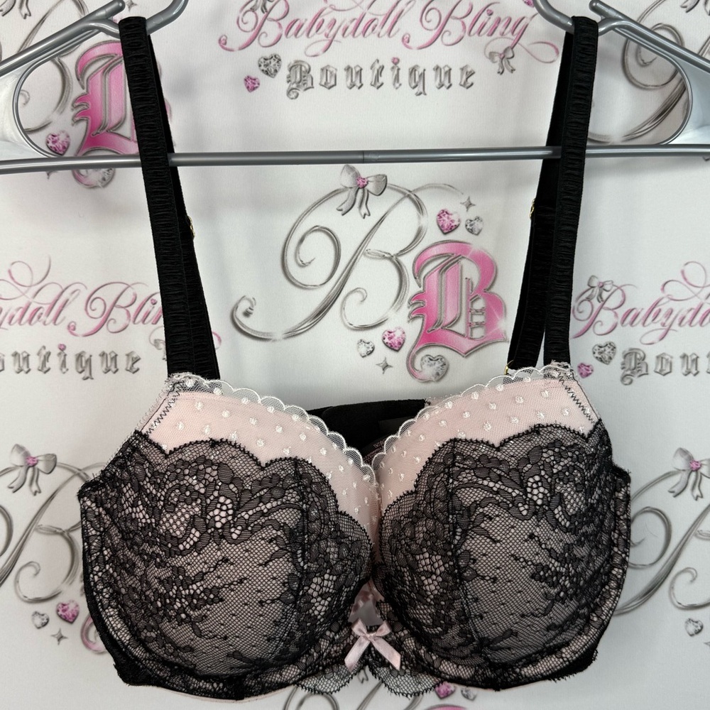 Victoria’s Secret dream angels lace Demi bra ribbon Black and Pink Lace Bra